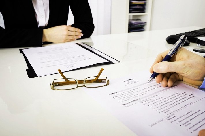 Are You Being Quietly Fired? Here Are the Signs — And What to Do Before It's Too Late